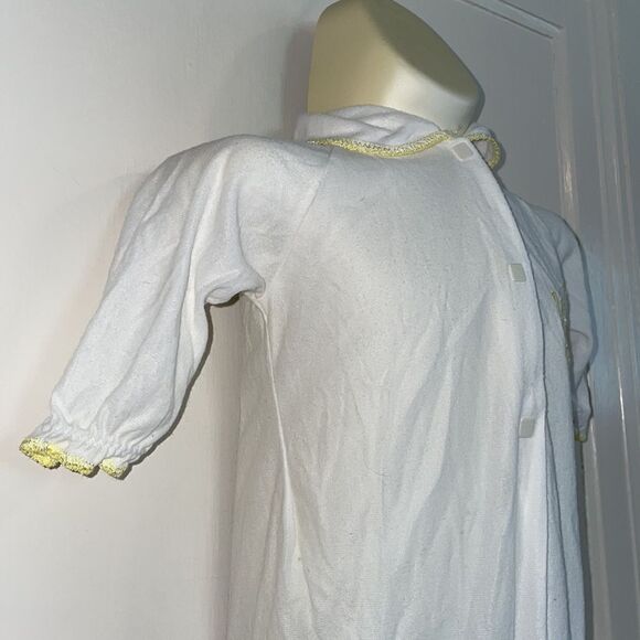 Vtg 60s/70s white/yellow coming home from hospital blanket gown with embroidery - Picture 5 of 10